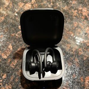 PowerBeats pro Black Wireless Earbuds